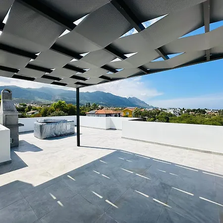 Lueks Penthouse Alsancak, Girne, Kuzey Kibris *